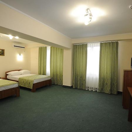 Vila Verde Ungheni Bilik gambar